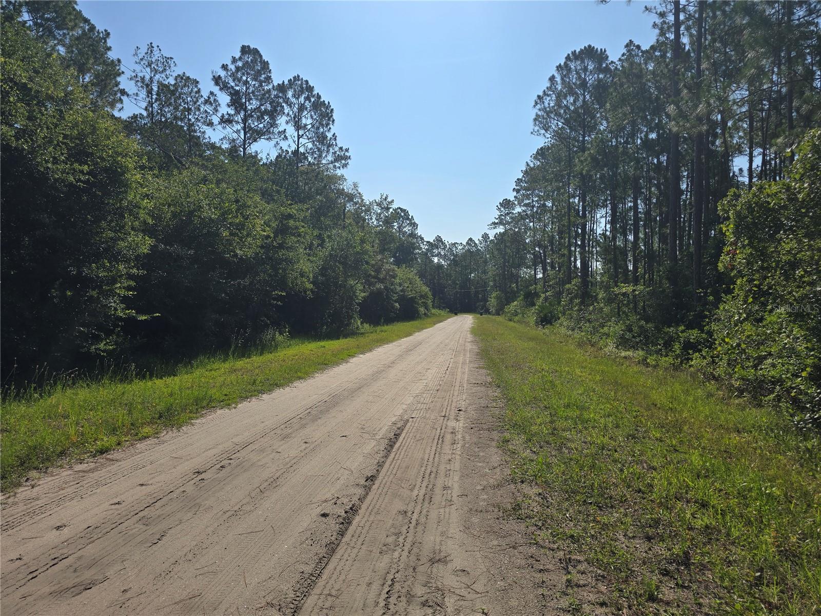DAYTONA NORTH SUB - Land