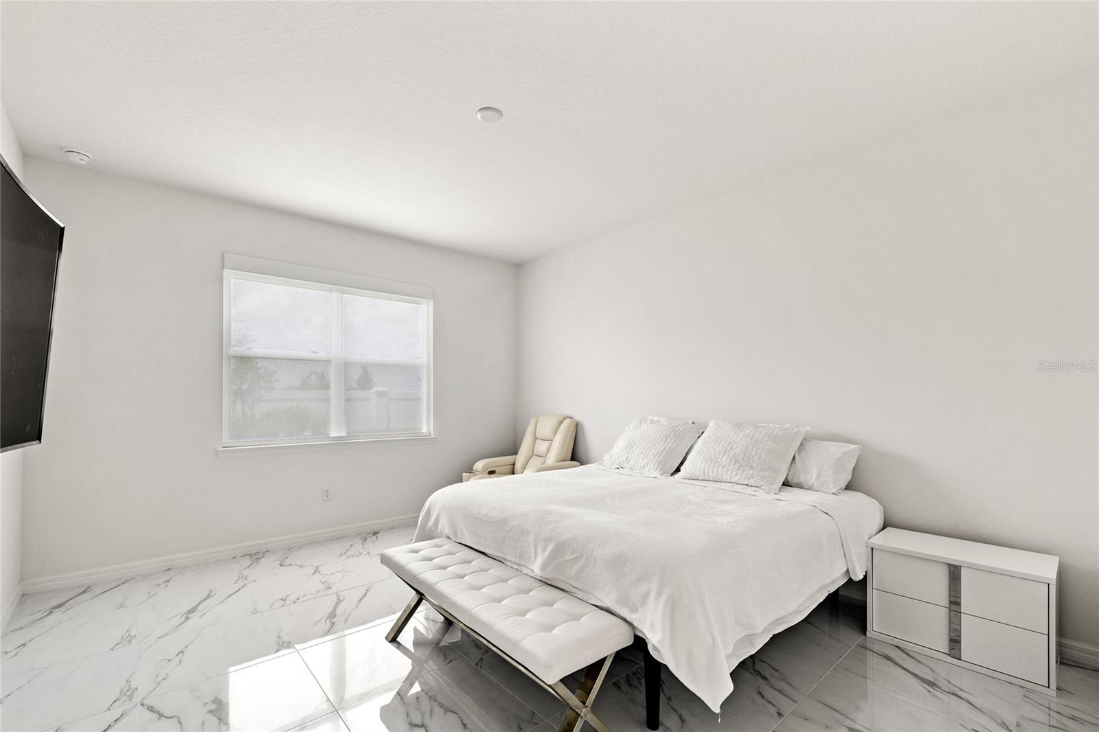 EVERBE PH 1C - Residential