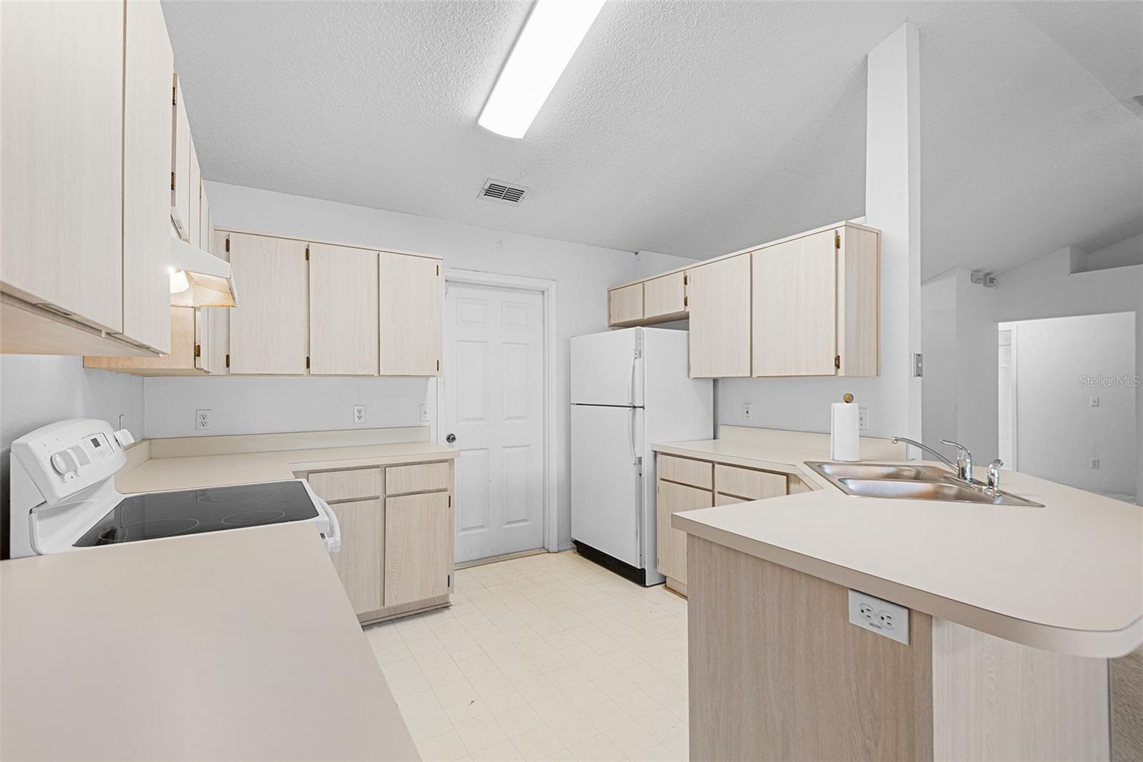 HUCKLEBERRY FIELDS - Residential