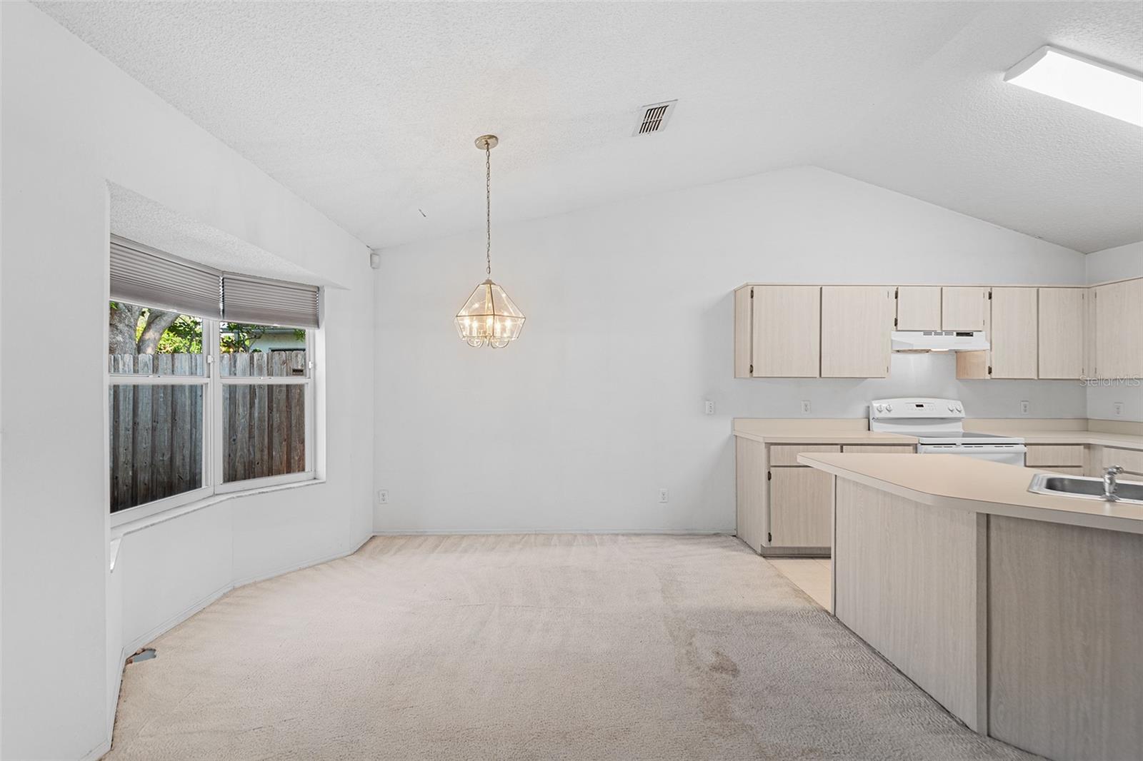 HUCKLEBERRY FIELDS - Residential