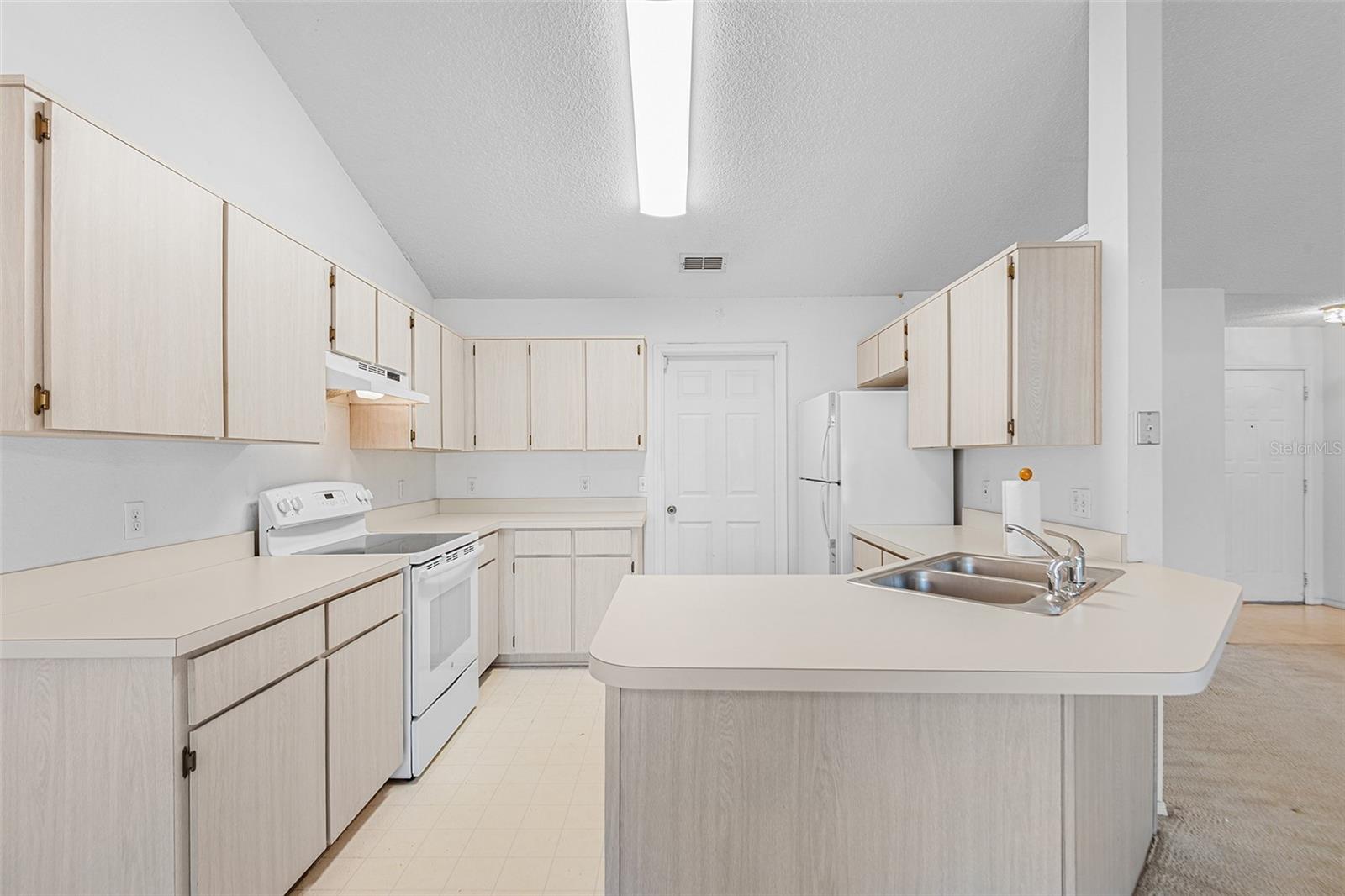 HUCKLEBERRY FIELDS - Residential