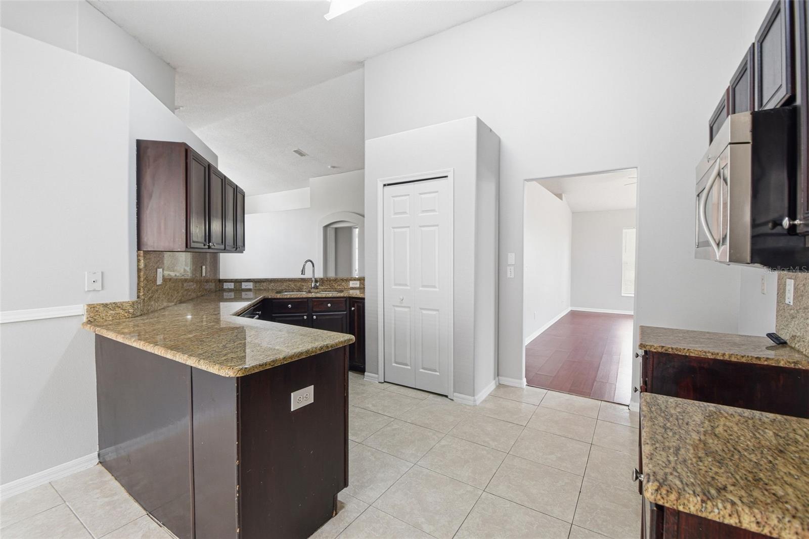 BRENTWOOD HILLS TRCT B UN 2 - Residential