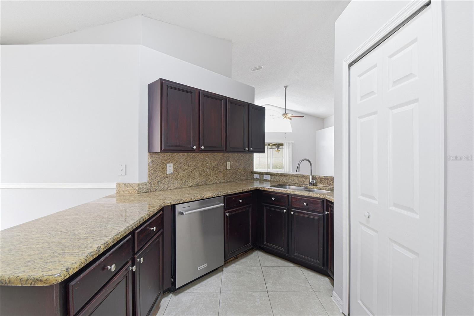 BRENTWOOD HILLS TRCT B UN 2 - Residential