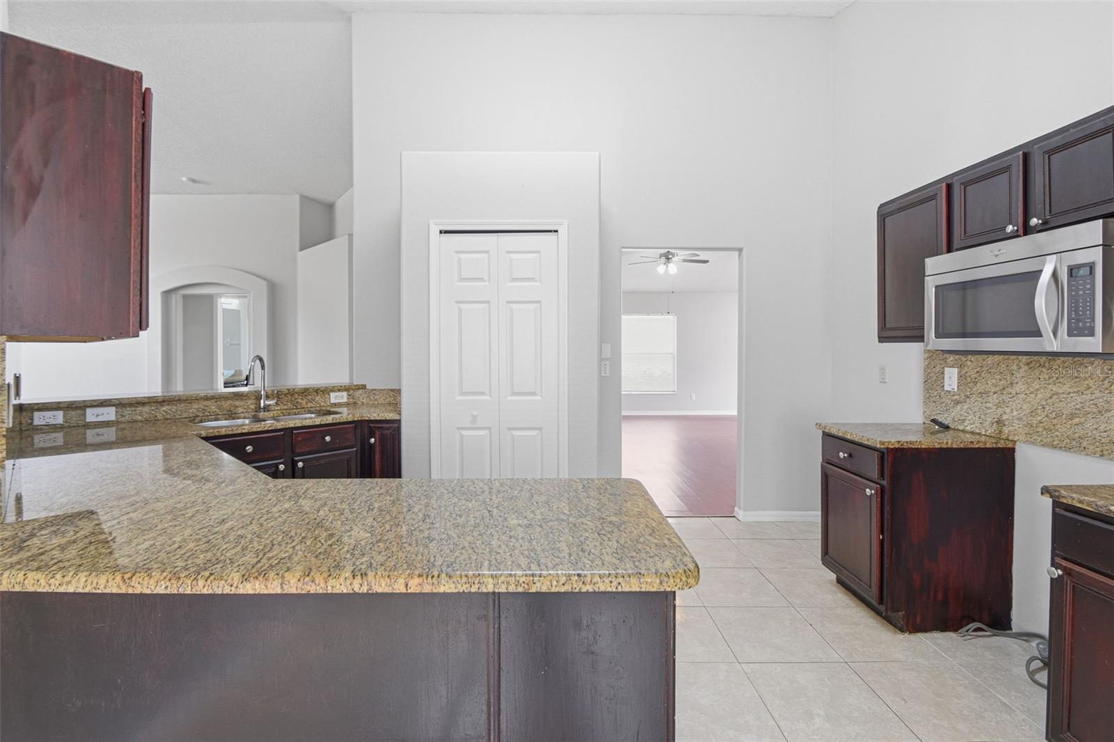 BRENTWOOD HILLS TRCT B UN 2 - Residential