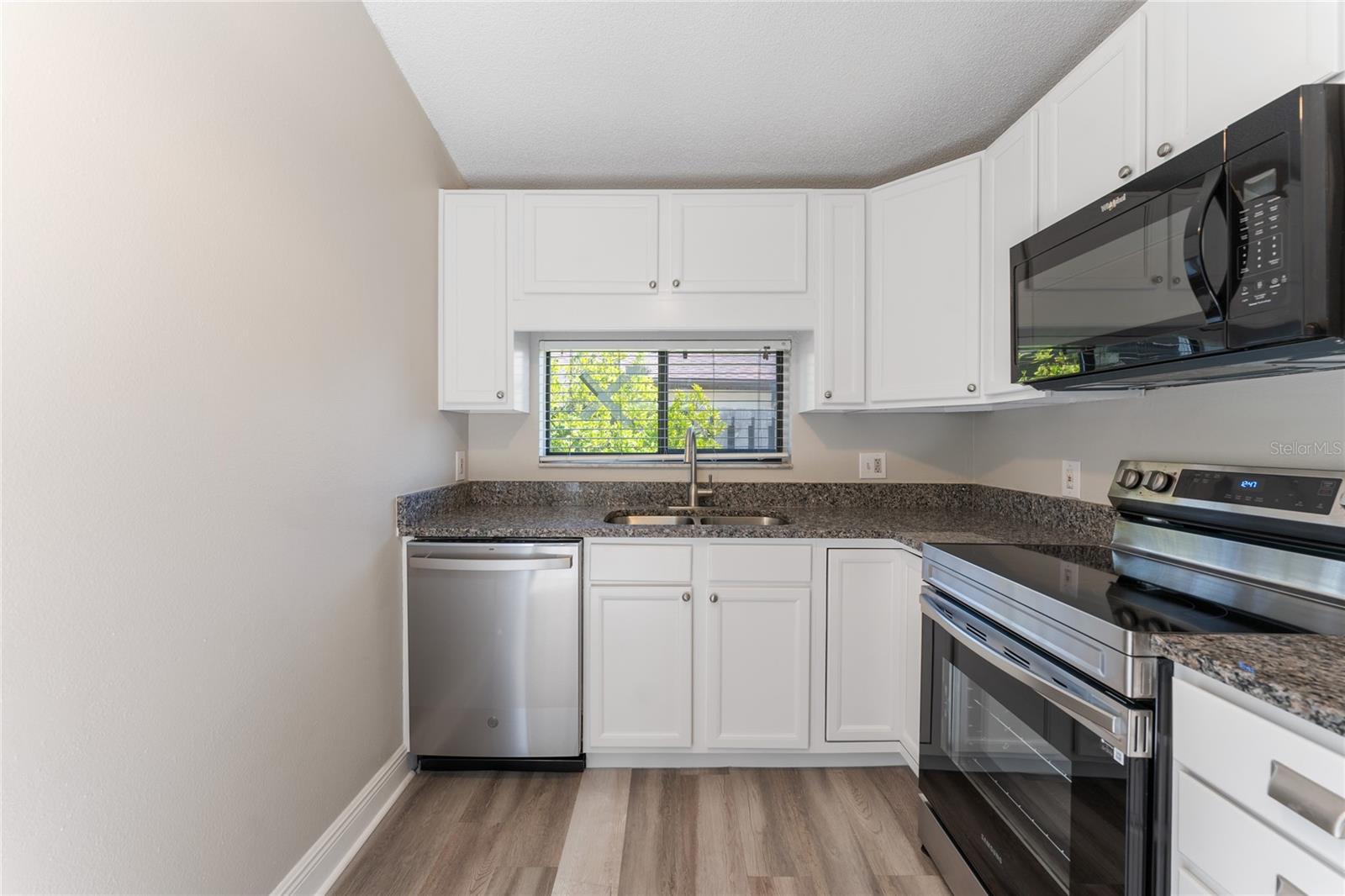 BELLEFIELD VILLAGE AMD - Residential Lease