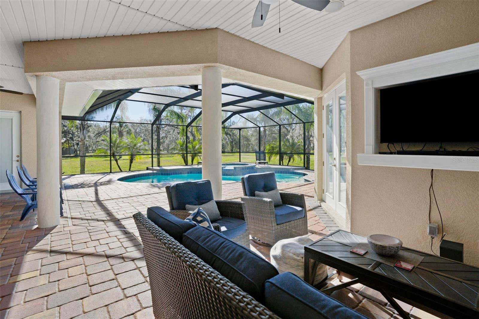 HAMMOCK OAKS RESERVE - Residential