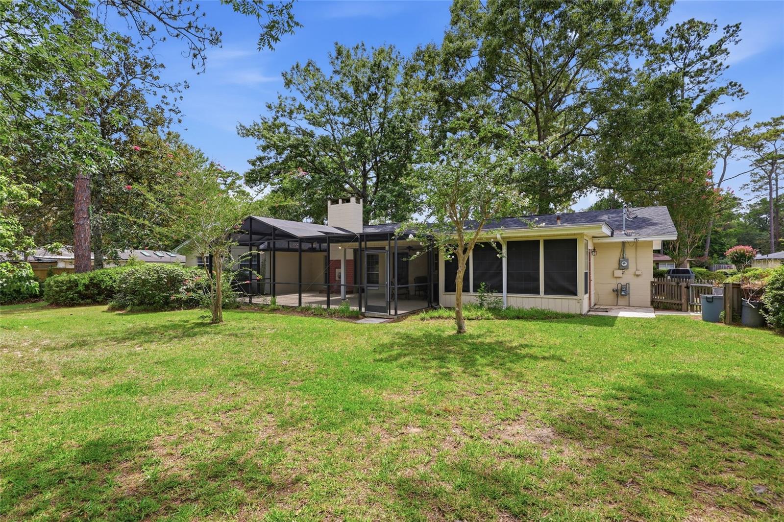 HENDERSON HEIGHTS - Residential
