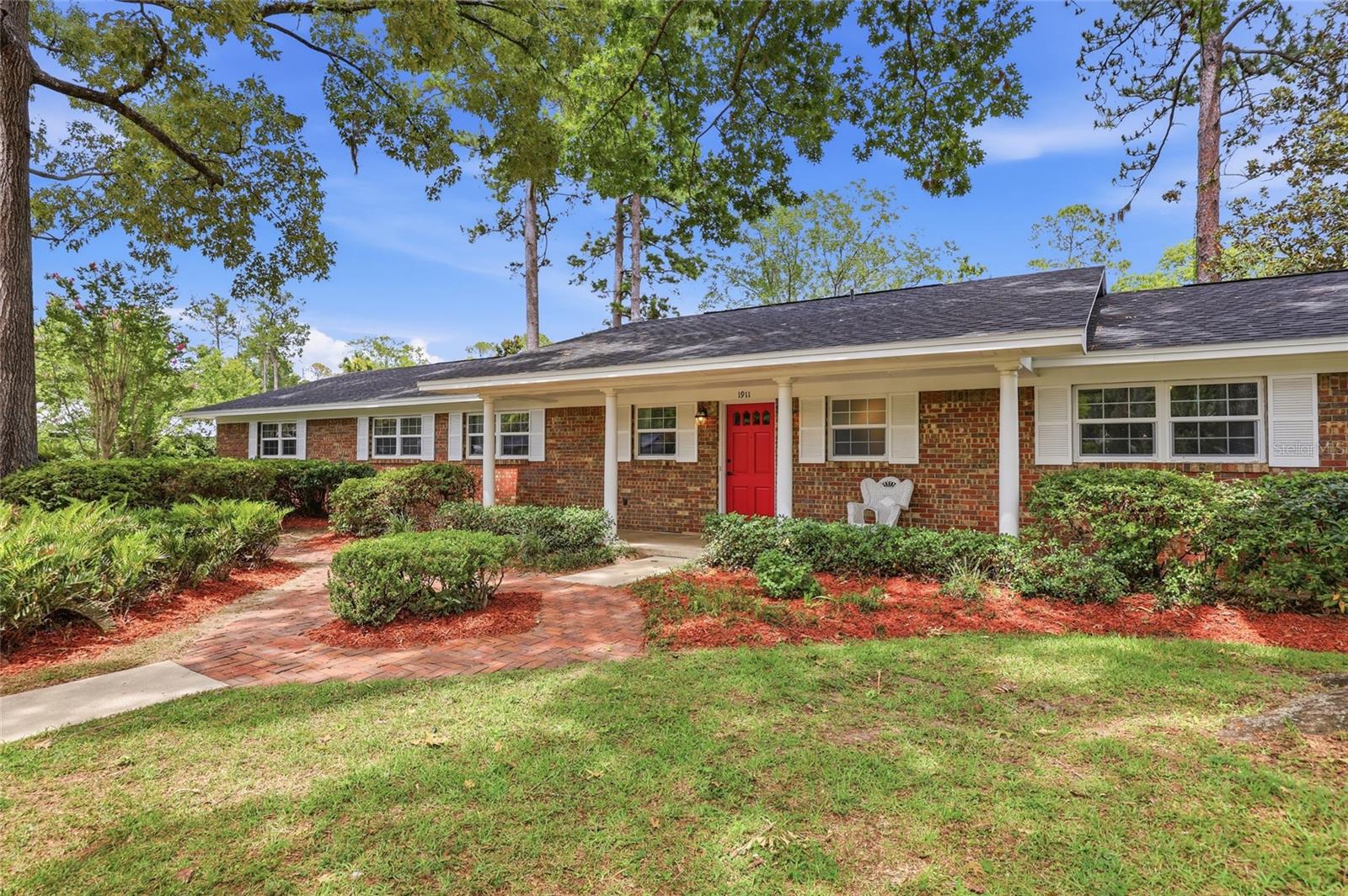 HENDERSON HEIGHTS - Residential