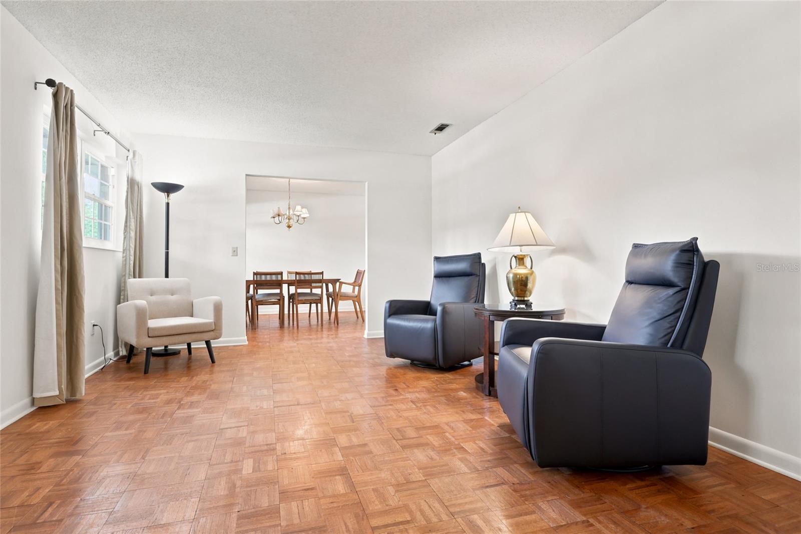 HENDERSON HEIGHTS - Residential