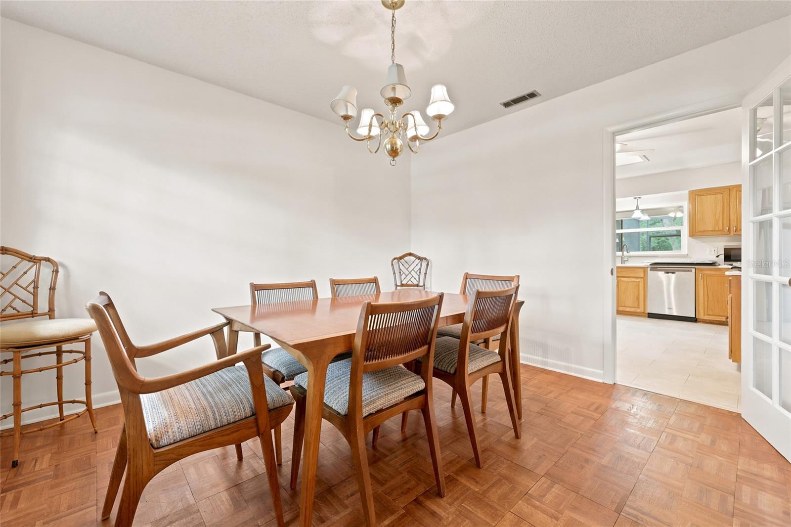 HENDERSON HEIGHTS - Residential