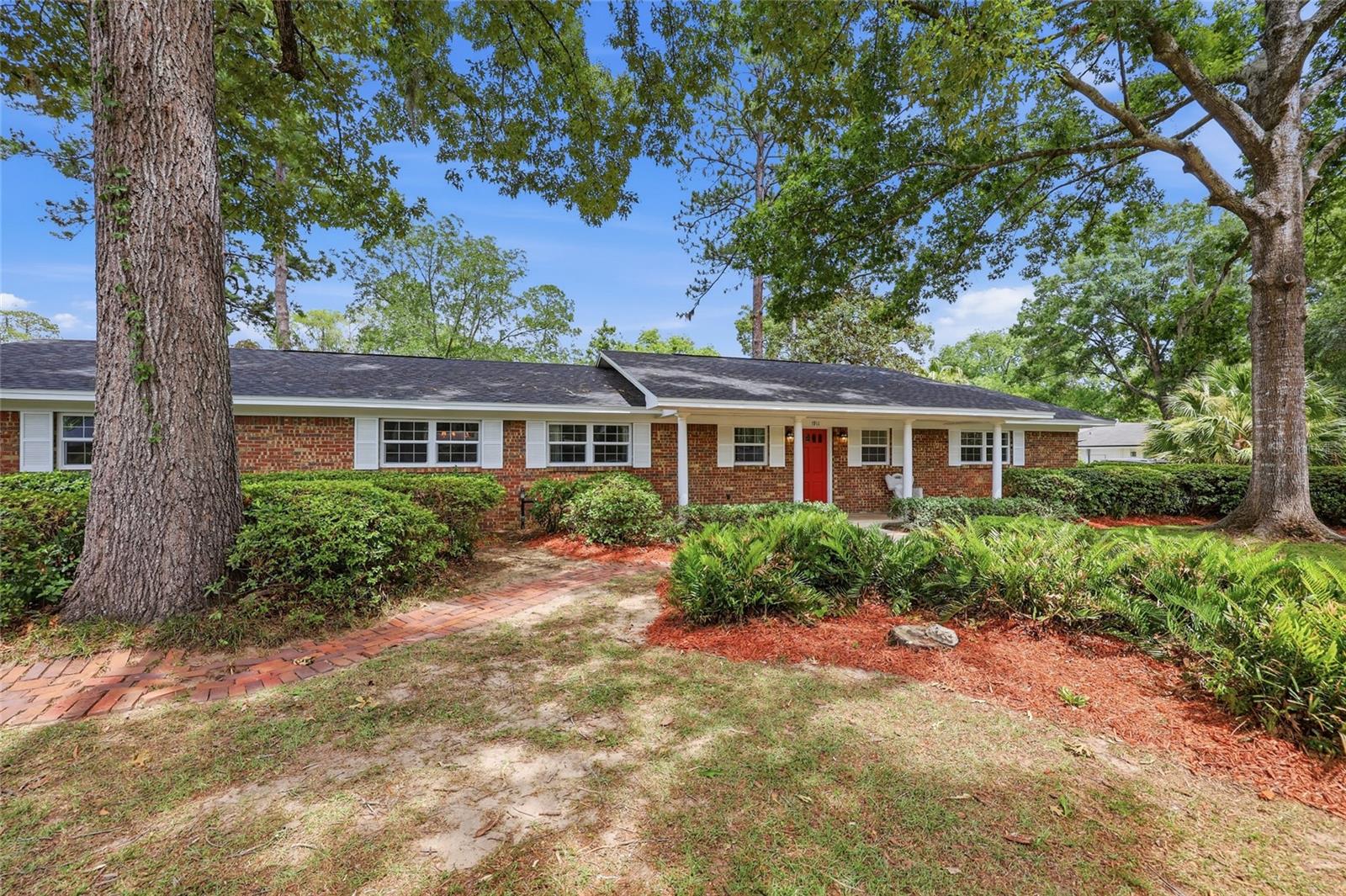 HENDERSON HEIGHTS - Residential