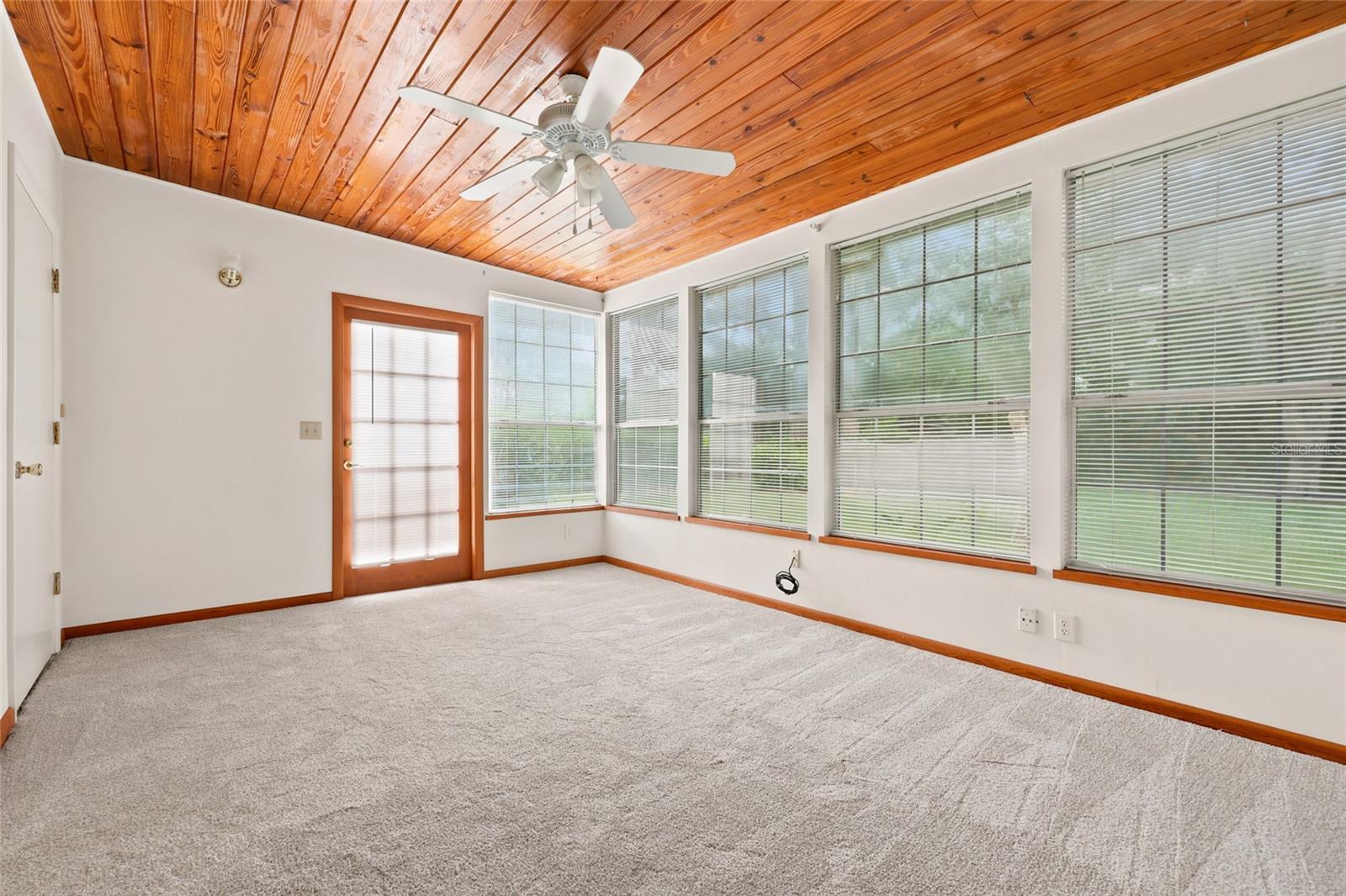 HENDERSON HEIGHTS - Residential