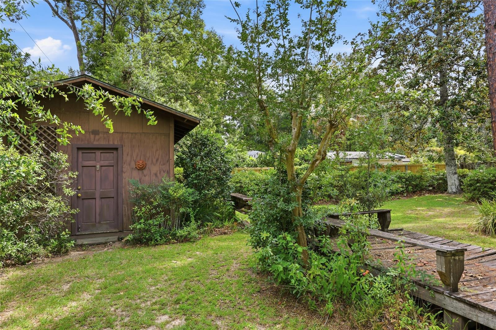 HENDERSON HEIGHTS - Residential