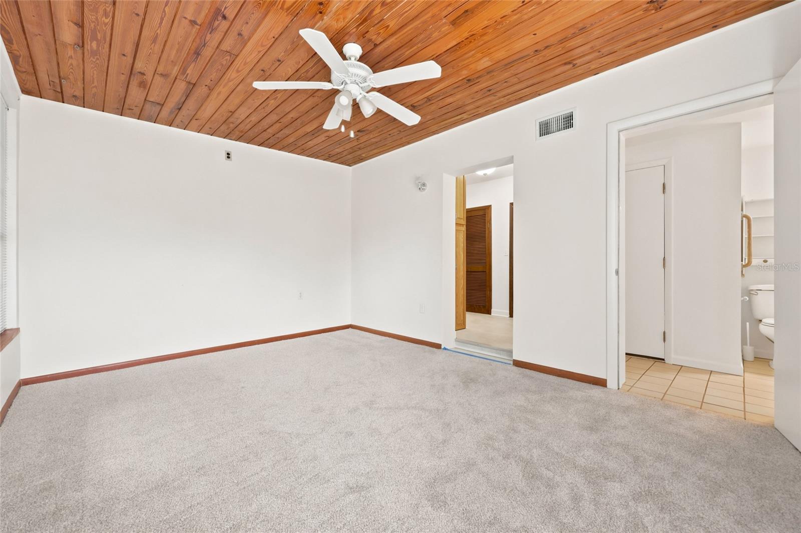 HENDERSON HEIGHTS - Residential