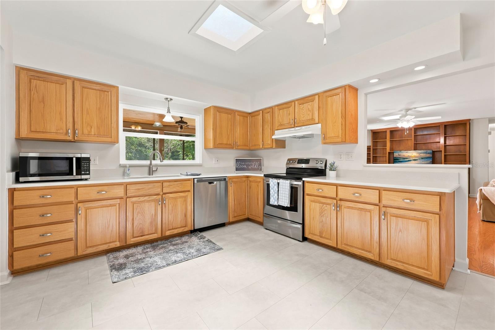 HENDERSON HEIGHTS - Residential