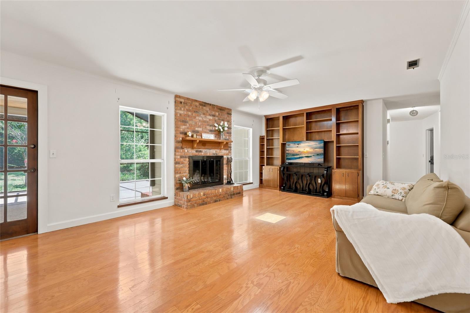 HENDERSON HEIGHTS - Residential
