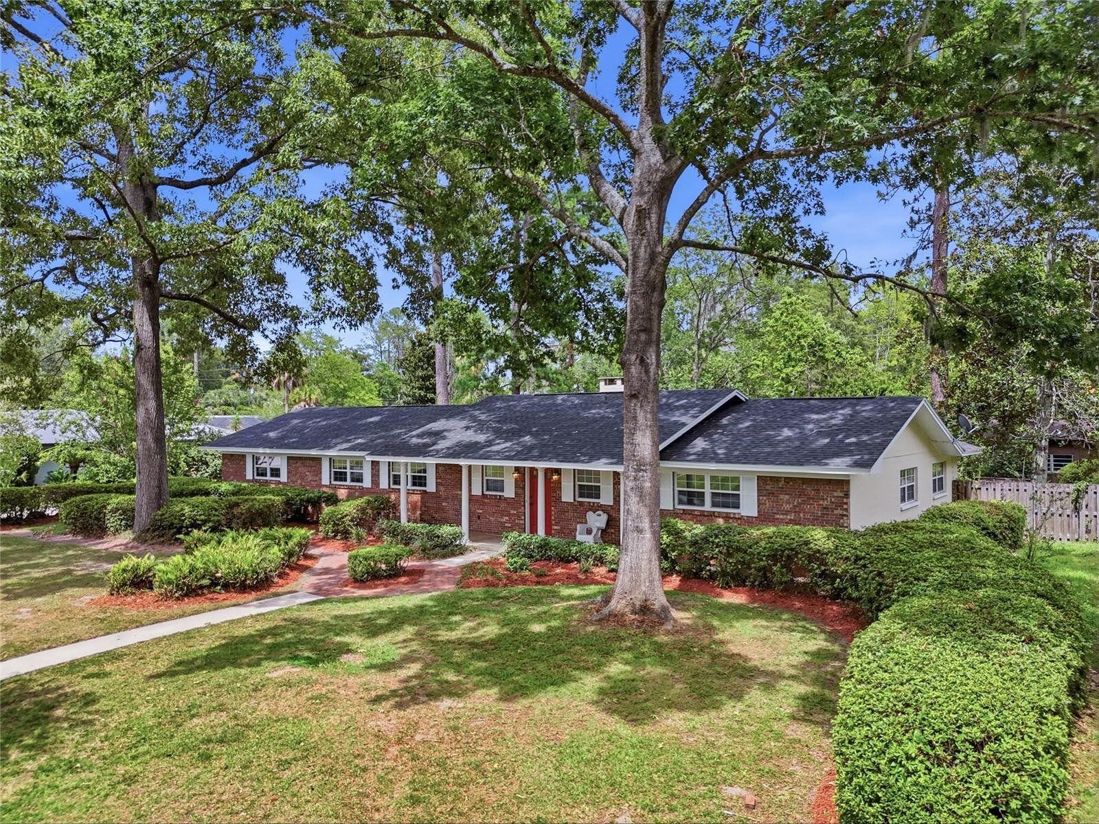 HENDERSON HEIGHTS - Residential