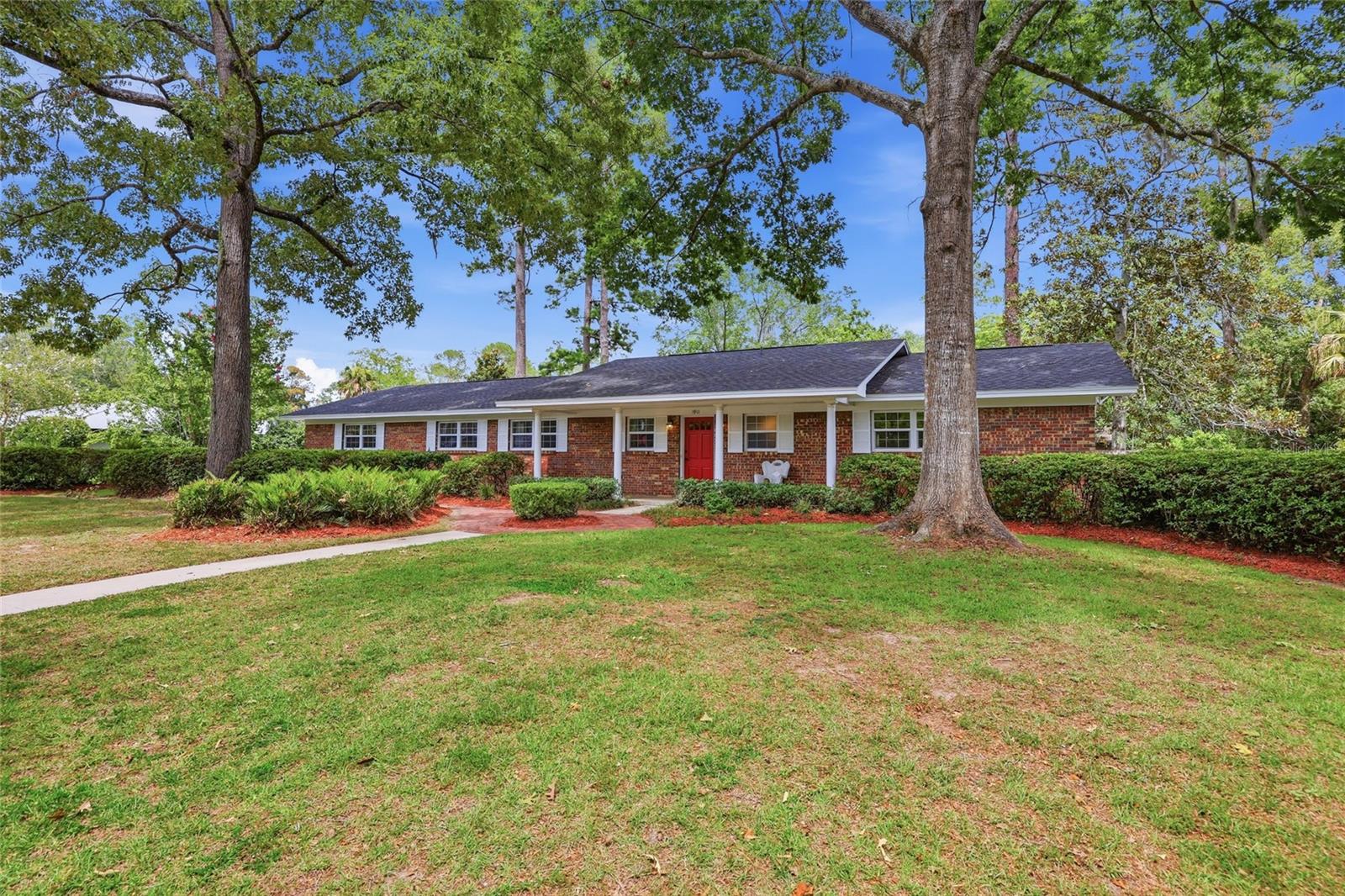 HENDERSON HEIGHTS - Residential
