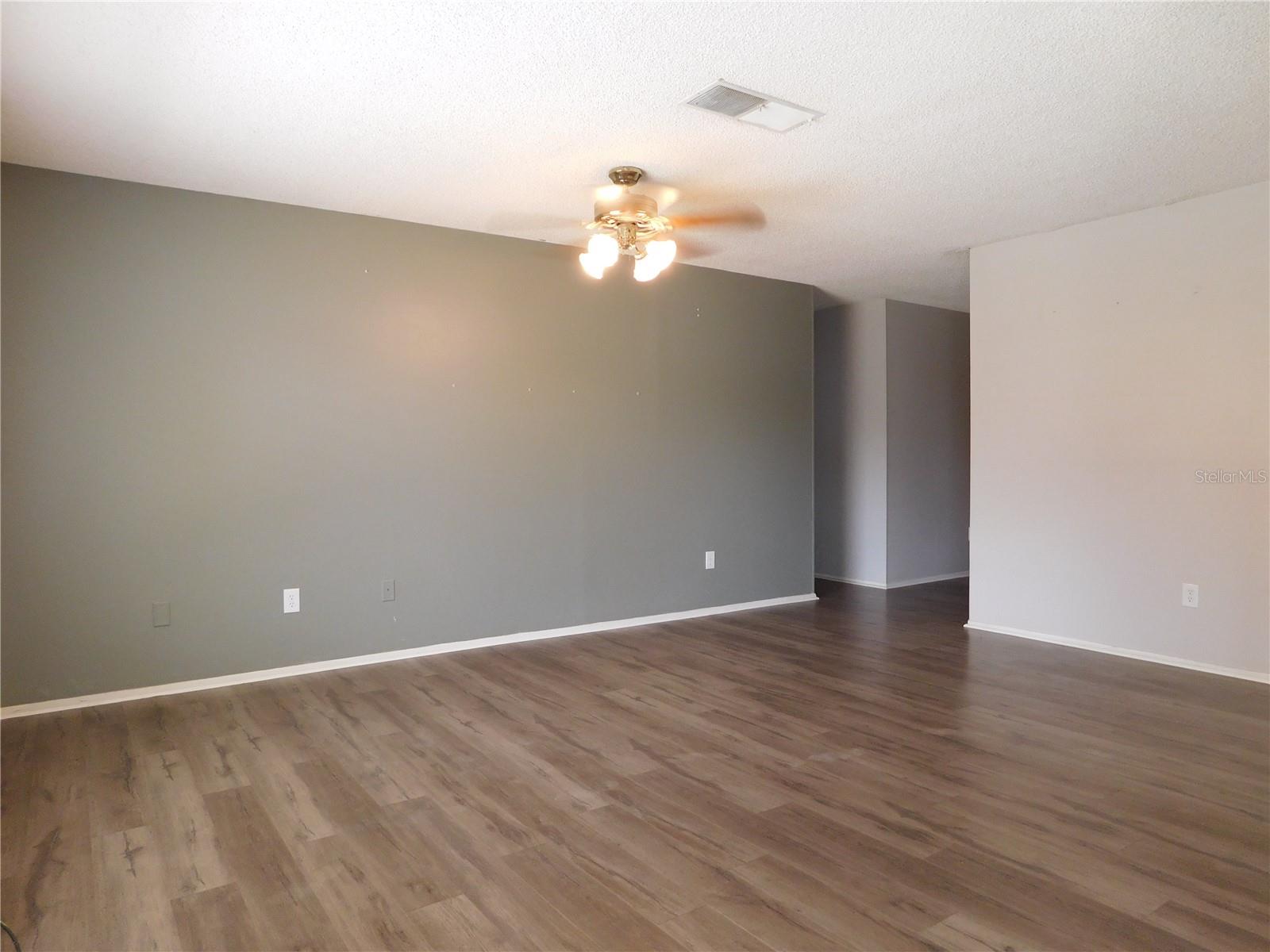 SKY LAKE SOUTH - Residential