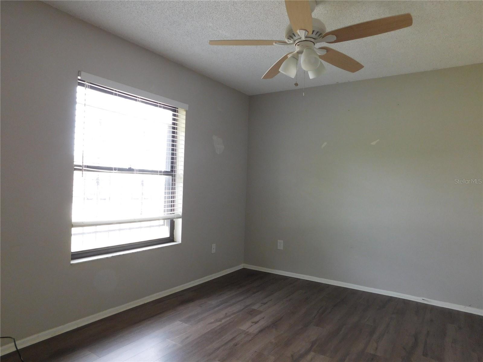 SKY LAKE SOUTH - Residential