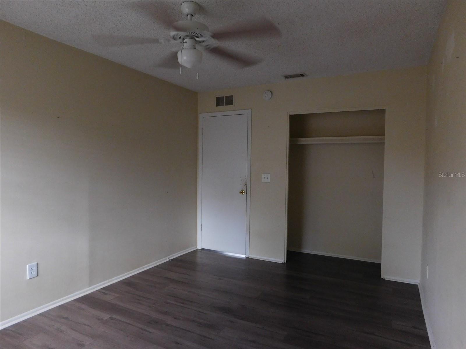 SKY LAKE SOUTH - Residential