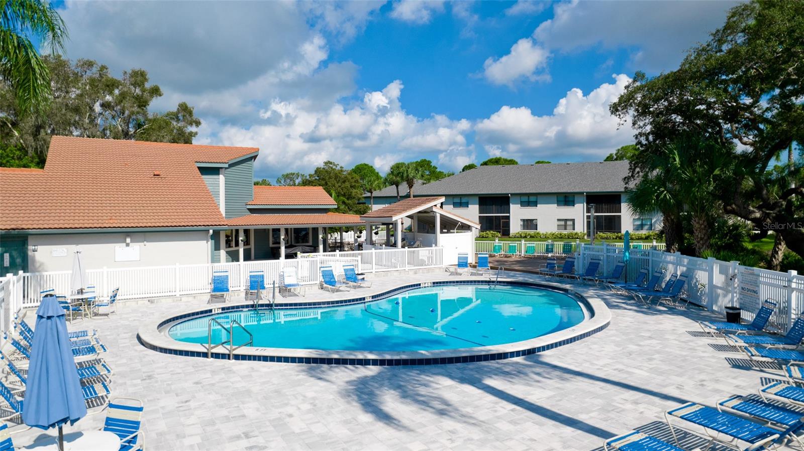 SHOREWALK - Residential