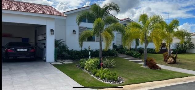 Enjoy the lifetime of Sabanera de Dorado. Best location and amenities. New Construction!!!, Turnkey Casona del Lago, 4 bedroom and 4.5 bathrooms, modern and fine finishing, living room, dining room, family room, modern kitchen, 2 car garage, pool. All new top of the line appliances , inverter A/C split units in all the living area, generator, and water tank.
