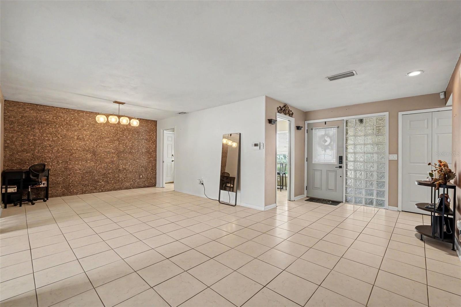 HOLDCROFT HEIGHTS - Residential