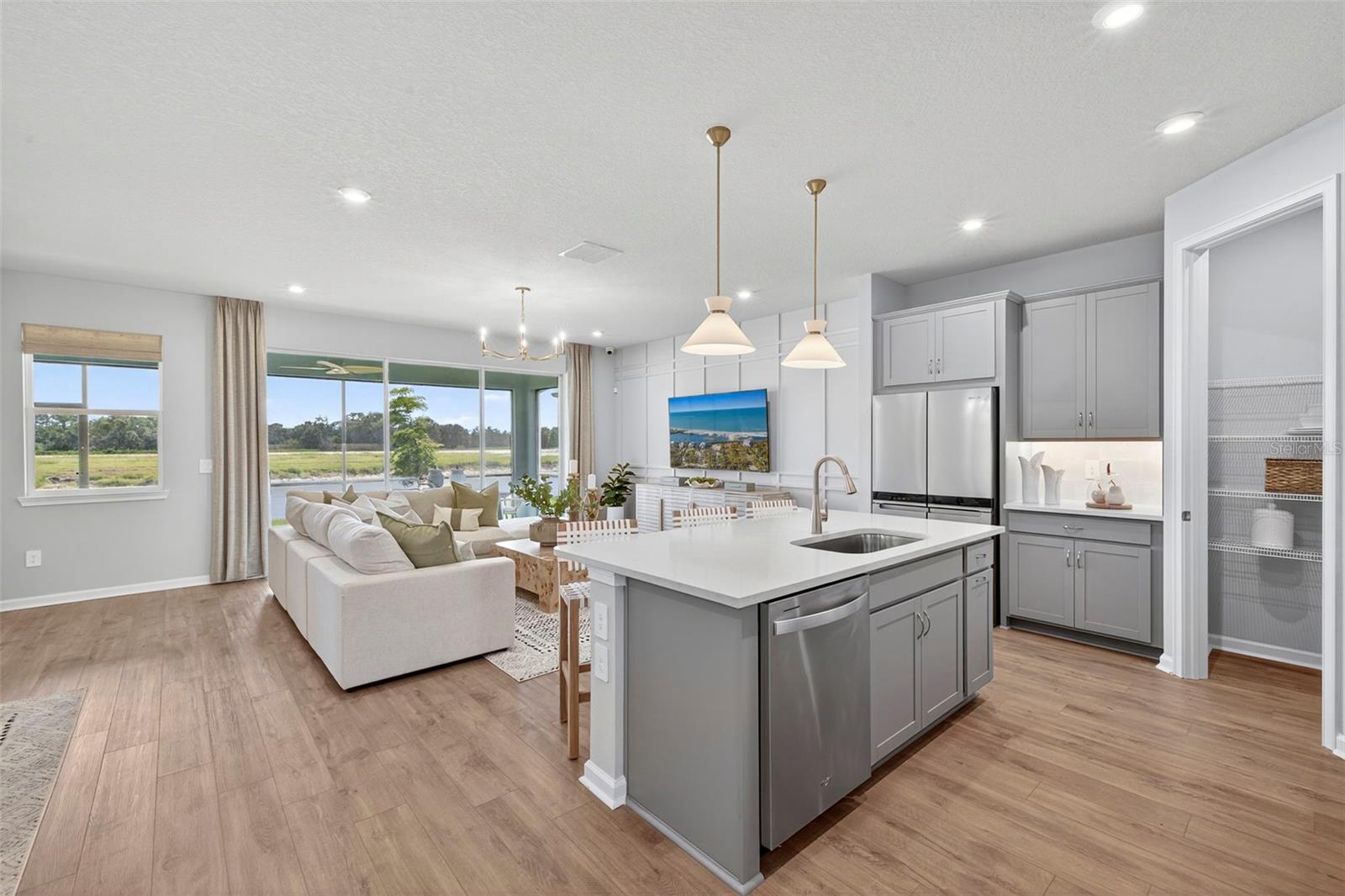 PASADENA RIDGE - Residential