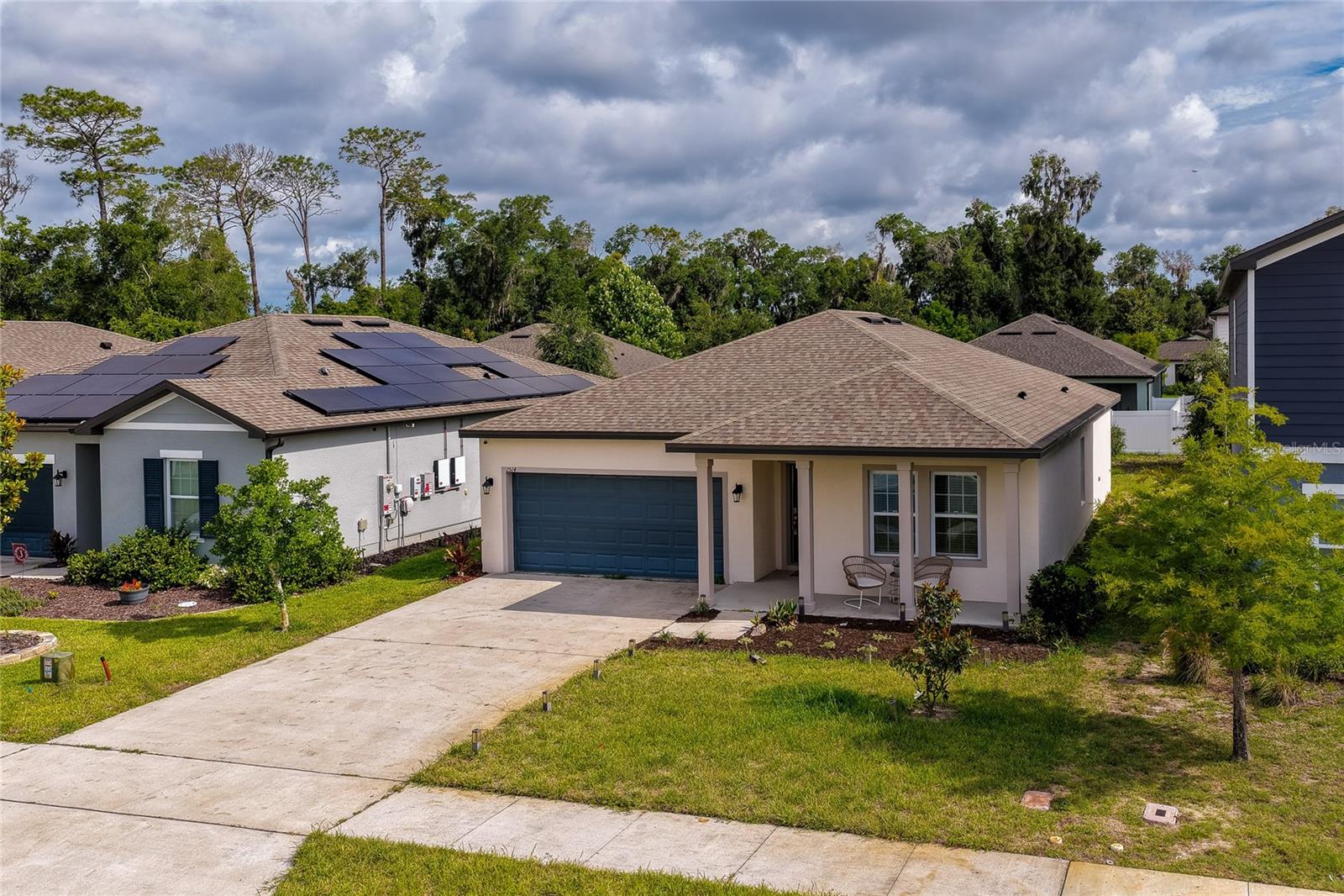 LINCOLN OAKS - Residential
