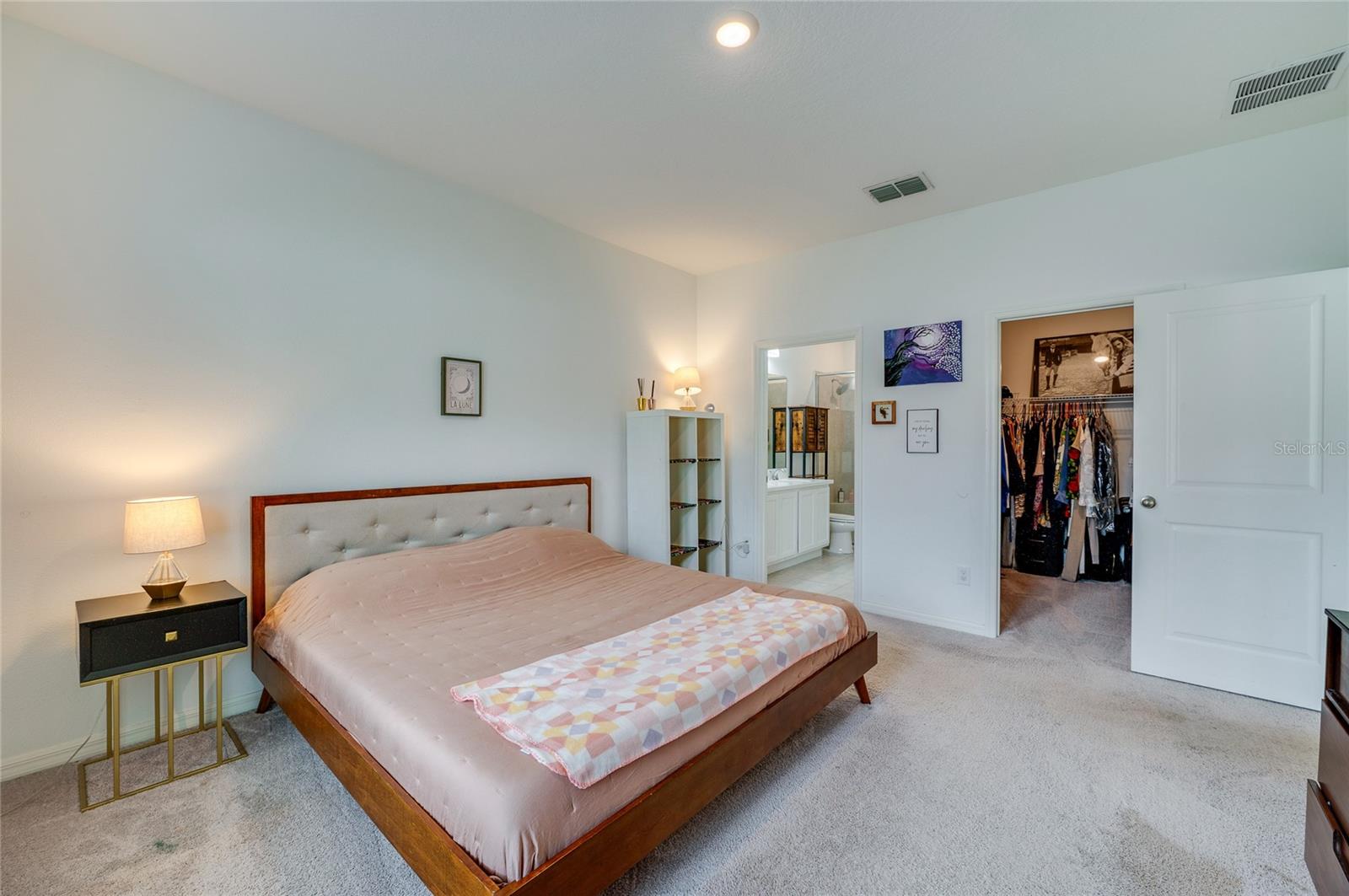 LINCOLN OAKS - Residential