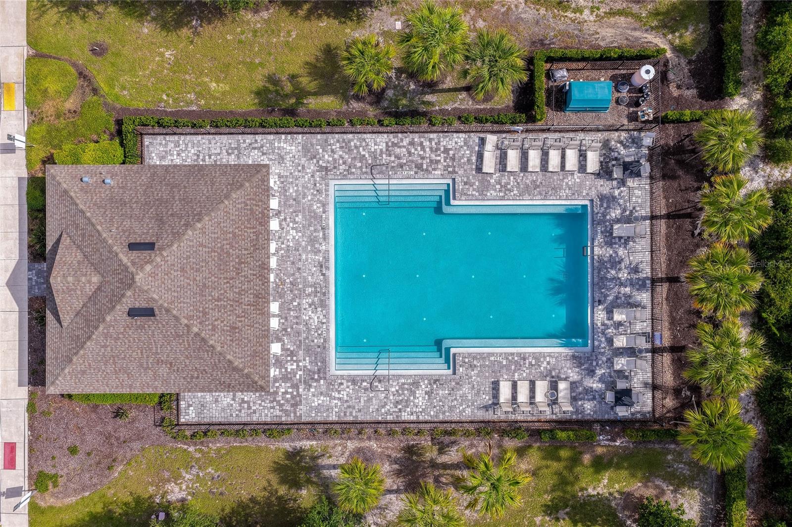 LINCOLN OAKS - Residential