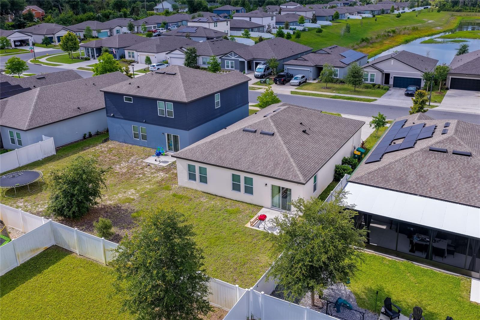 LINCOLN OAKS - Residential