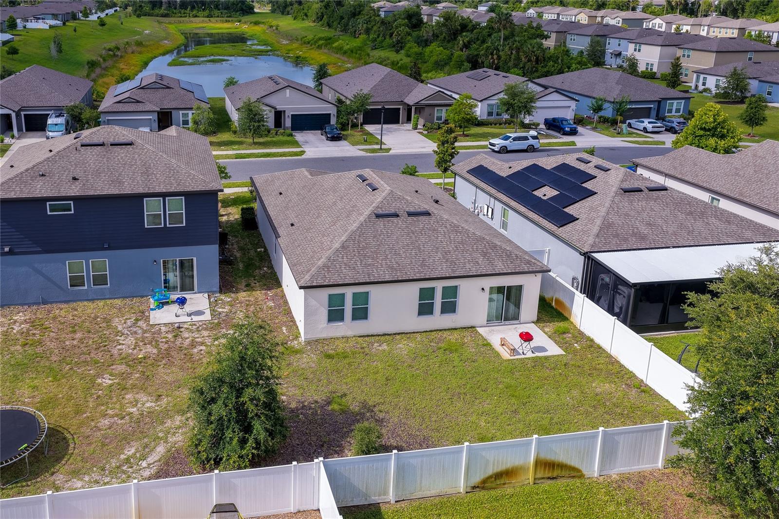 LINCOLN OAKS - Residential