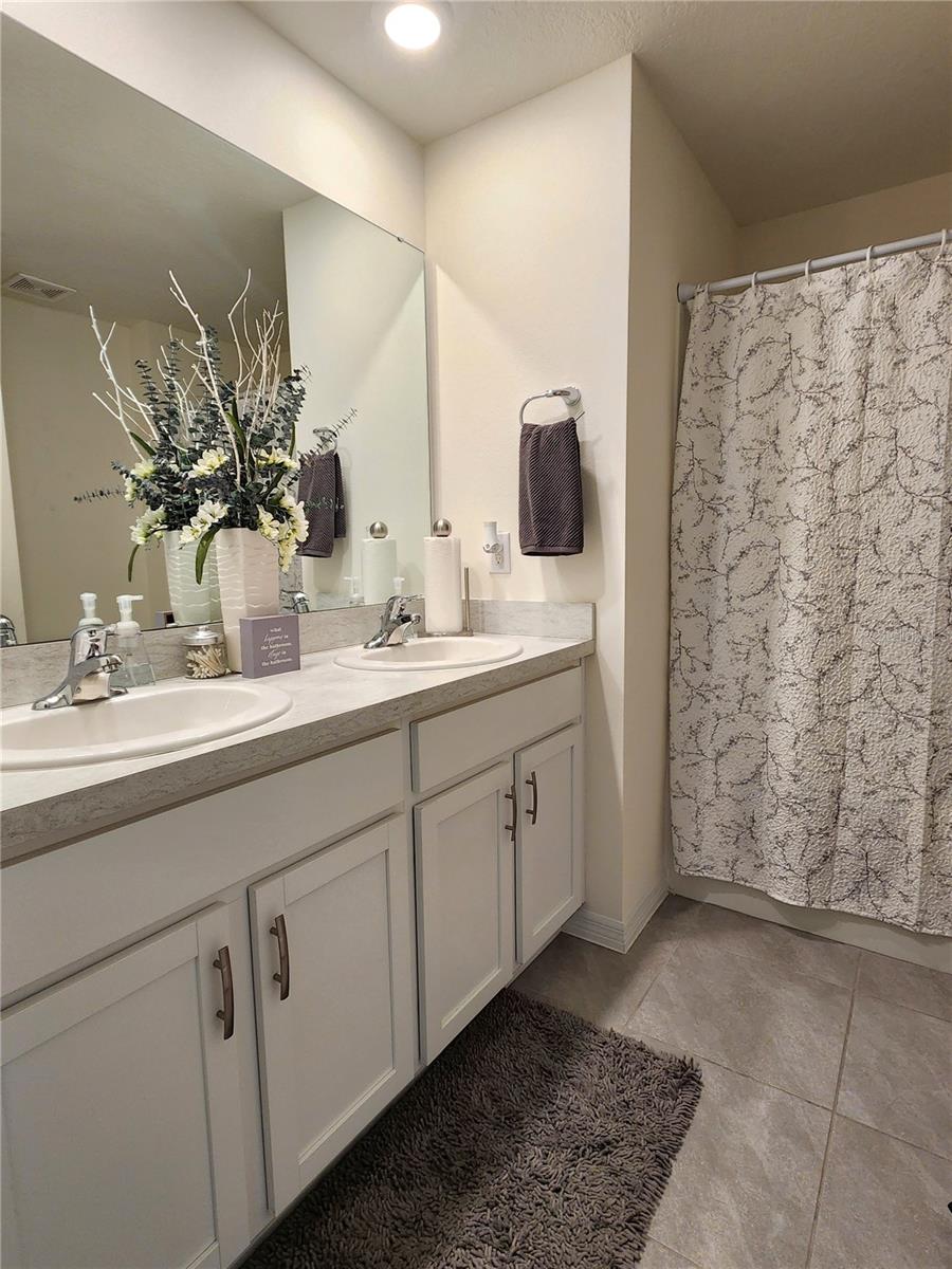HUNTINGTON RIDGE - Residential
