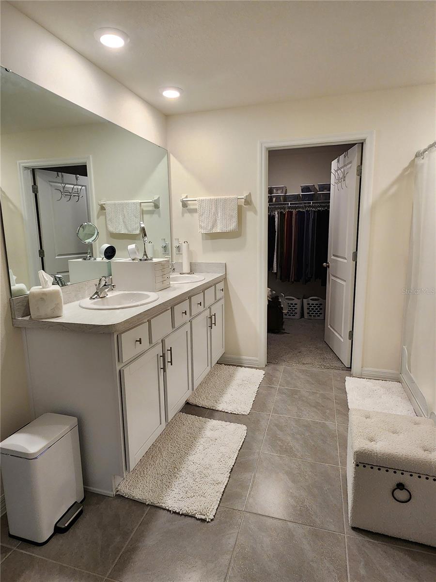 HUNTINGTON RIDGE - Residential