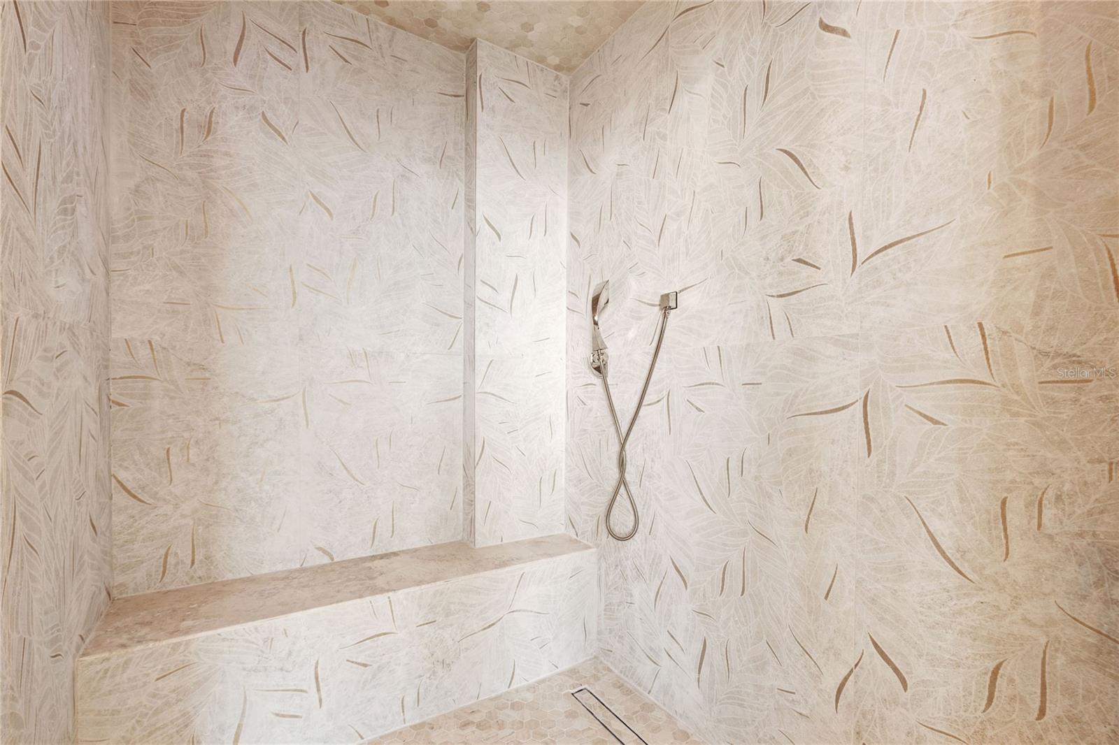 LUCHETTI 1212 - Residential