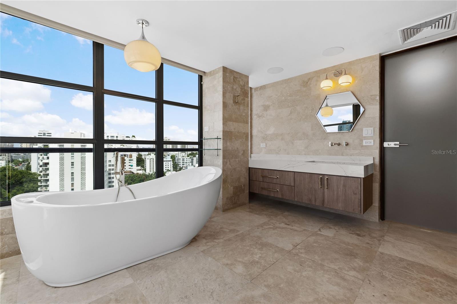 LUCHETTI 1212 - Residential