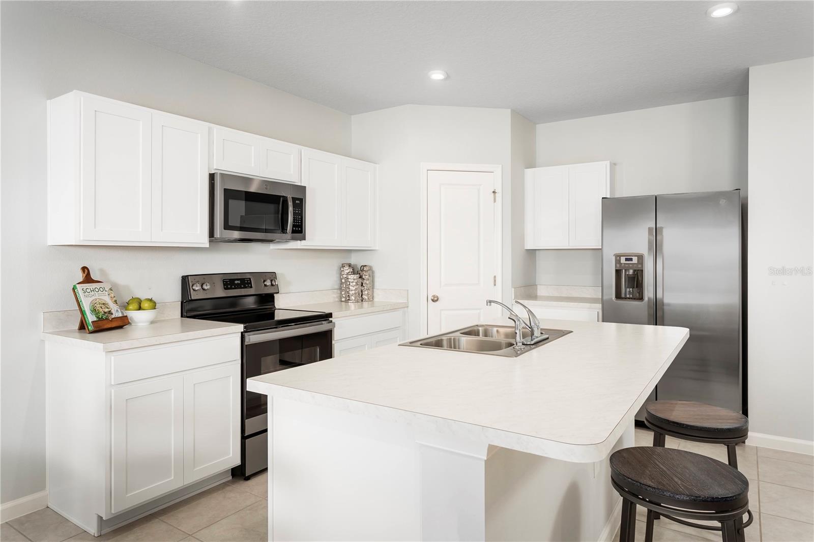 HILLWOOD PRESERVE - Residential