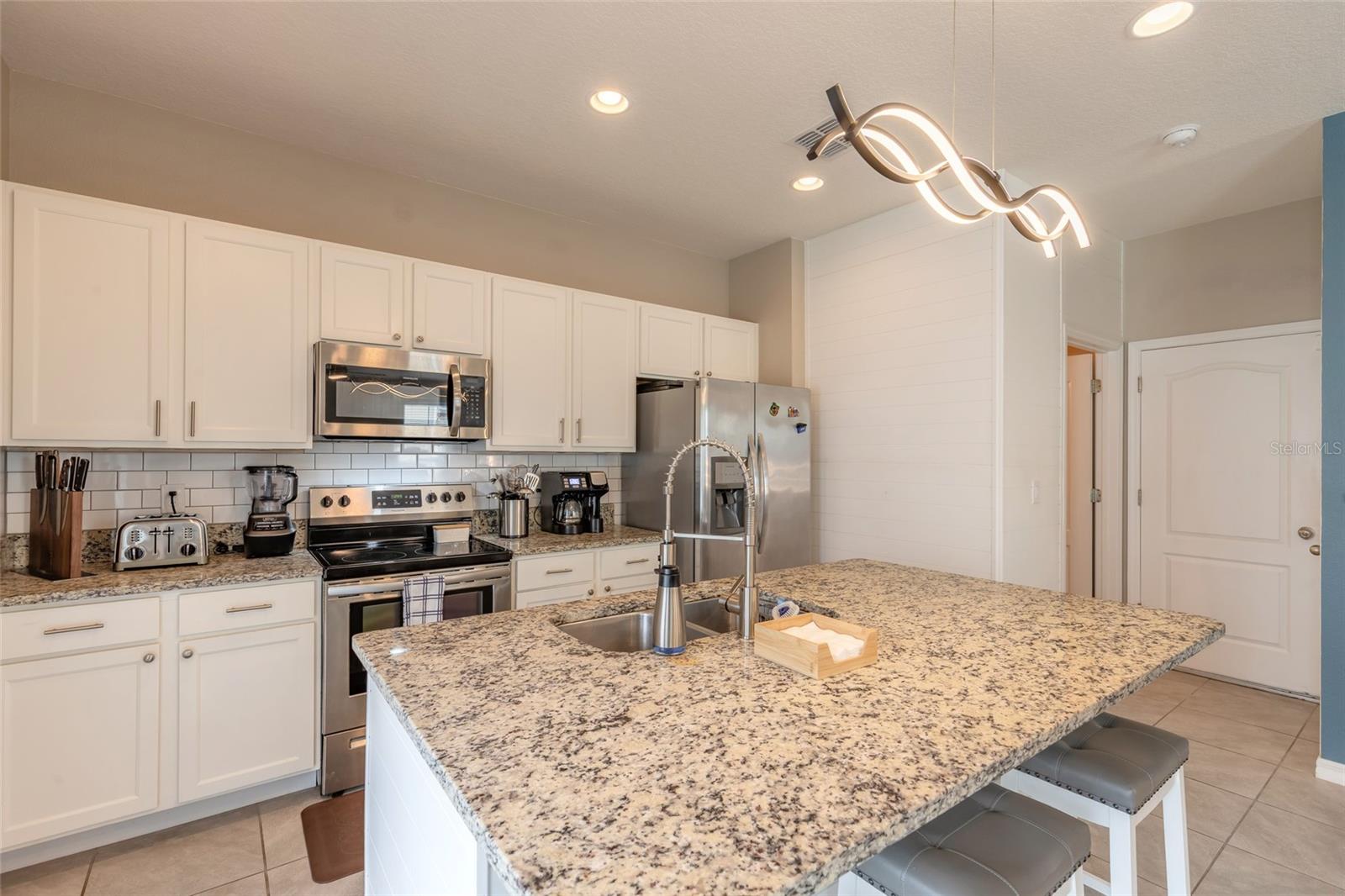 CORNERSTONE GROVE - Residential
