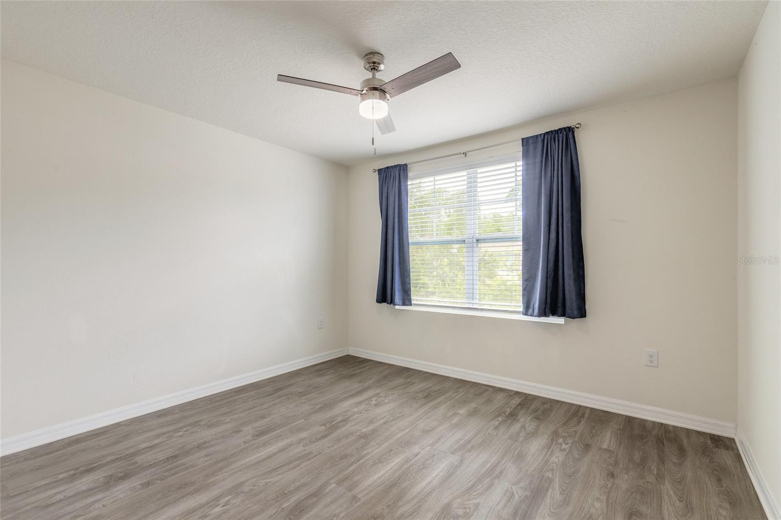 CORNERSTONE GROVE - Residential