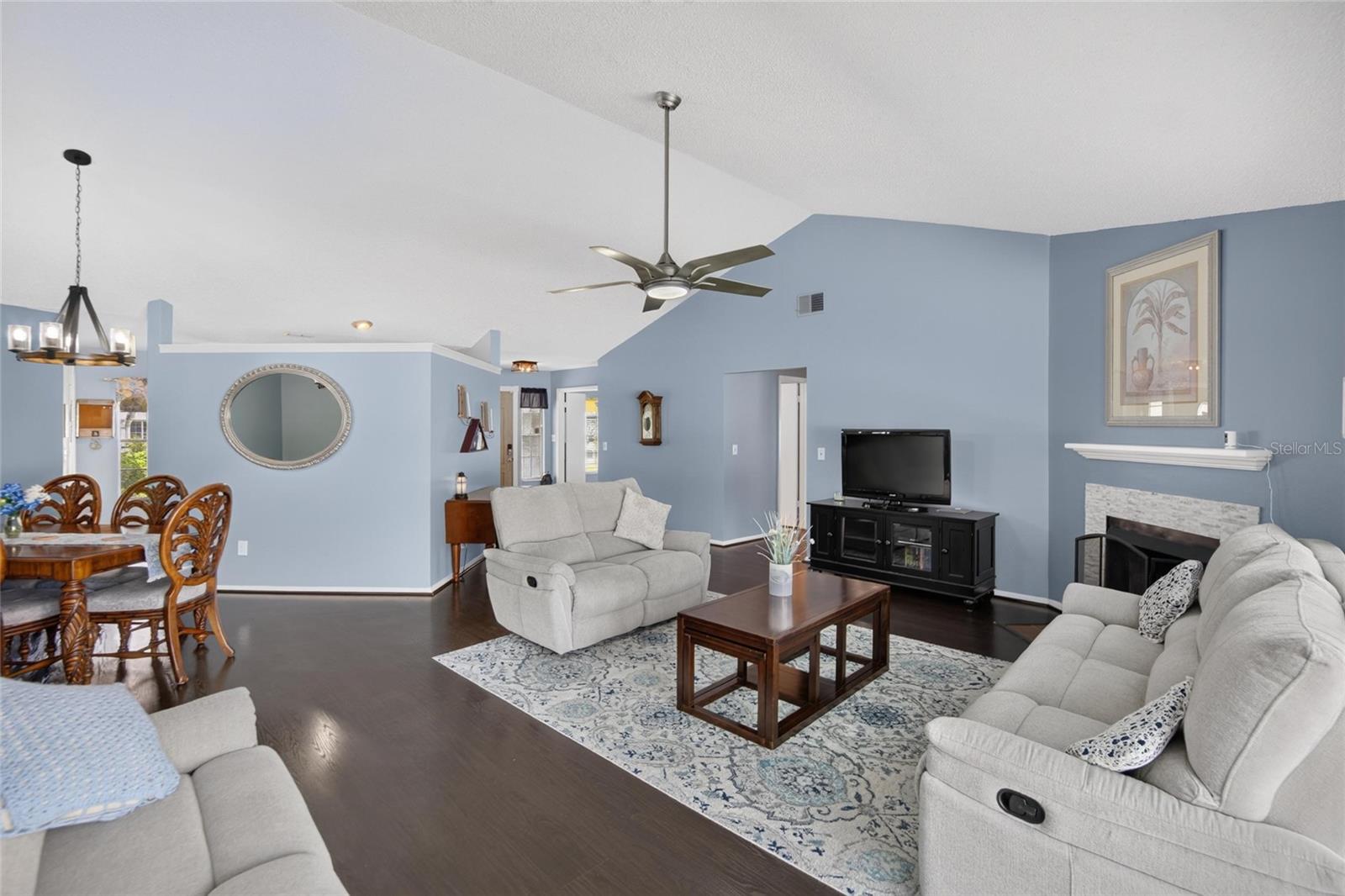 CARROLLWOOD SPRINGS - Residential