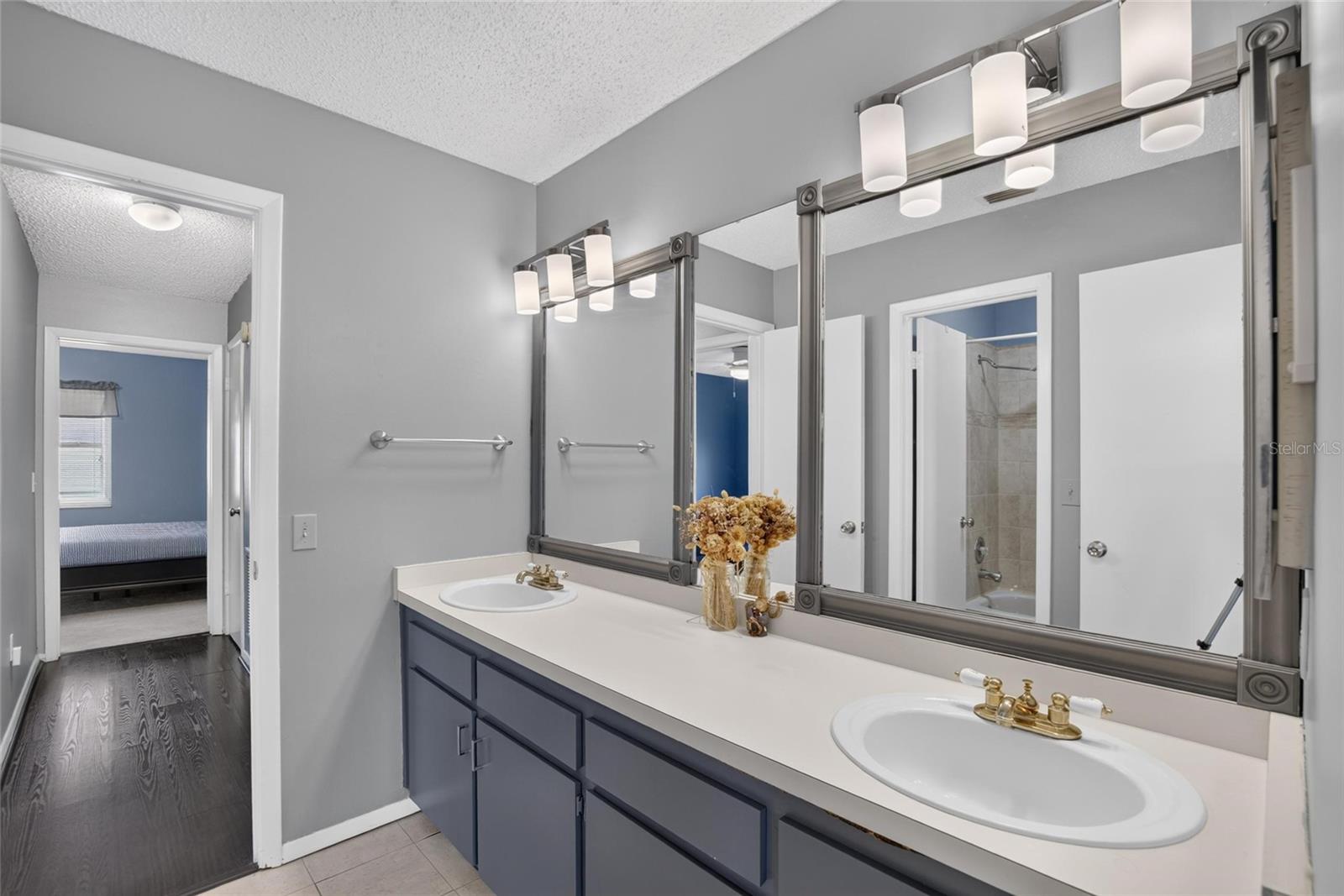 CARROLLWOOD SPRINGS - Residential