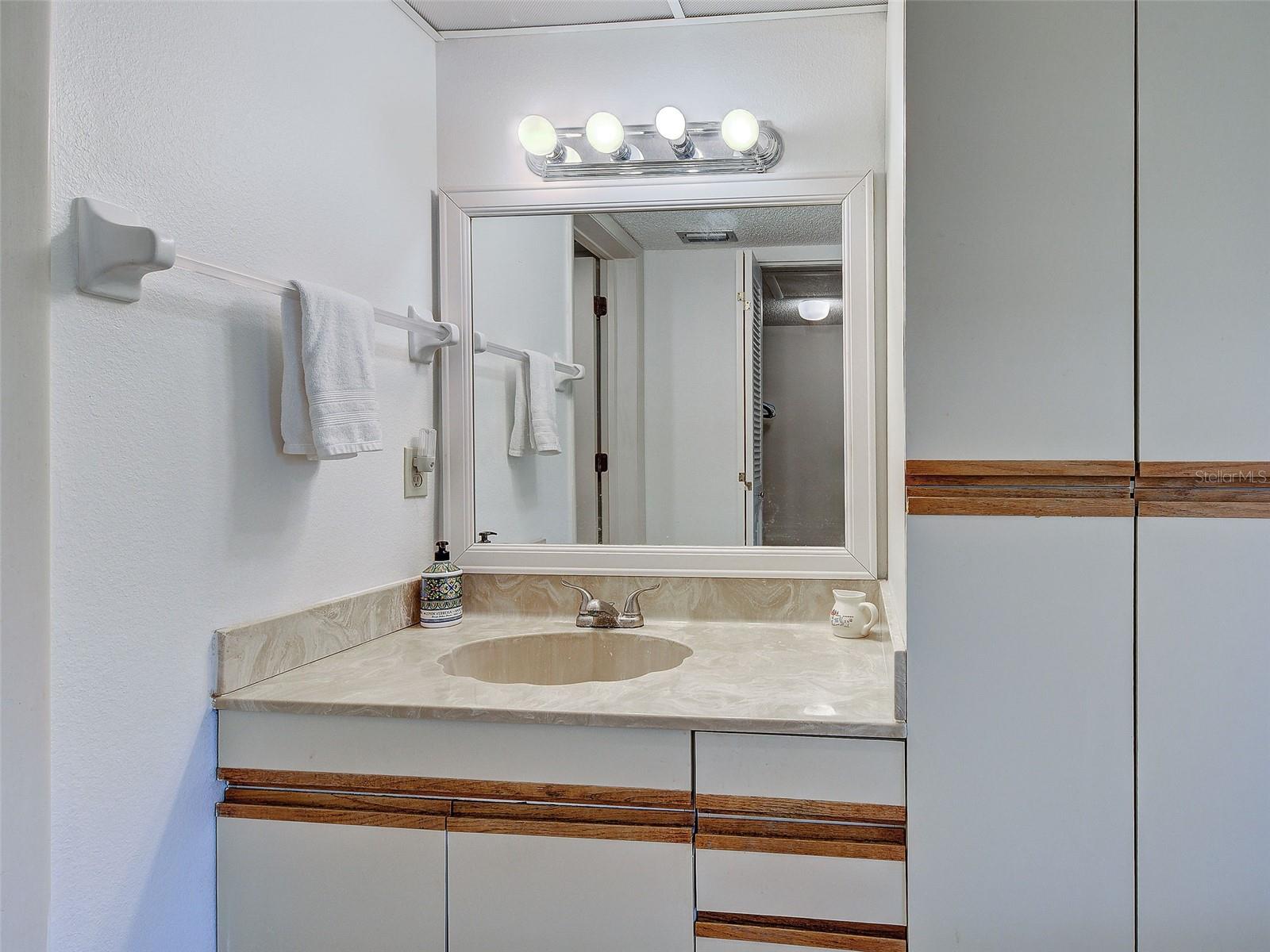 PINEBROOK LAKE CLUB PH 1 - Residential