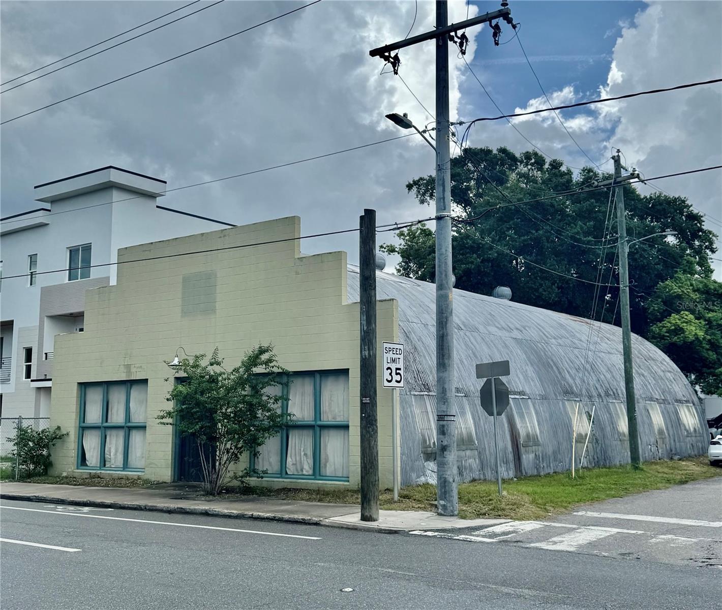 TA WES CO PLACE - Commercial Sale