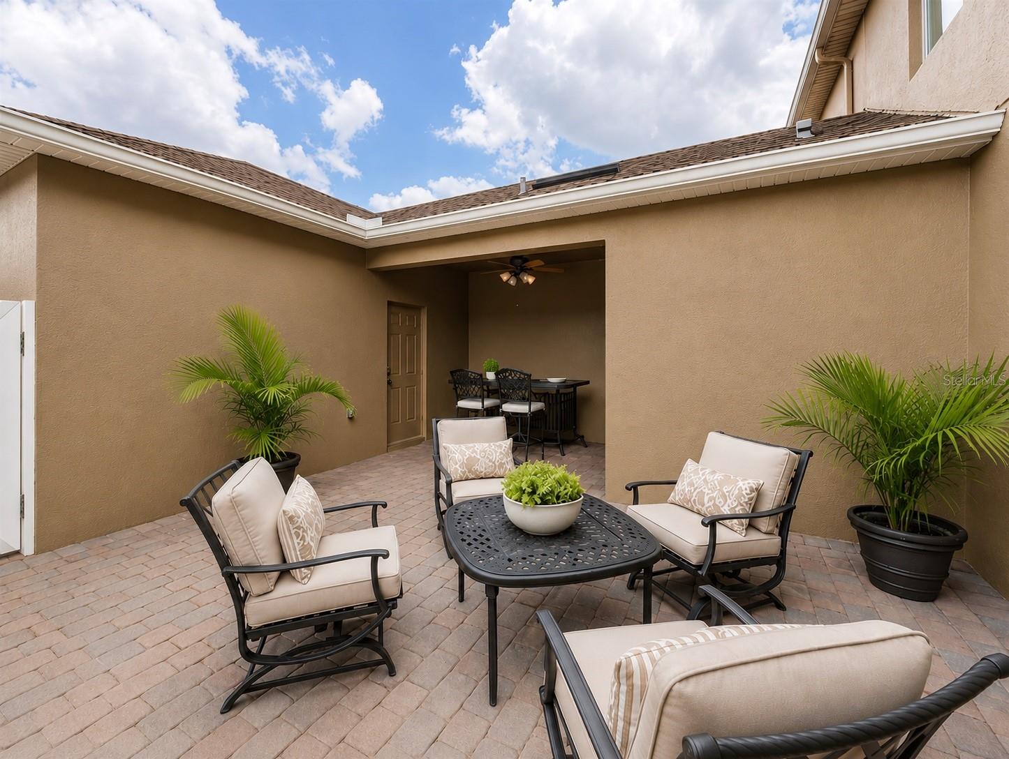 SAVANNAH LNDGS - Residential