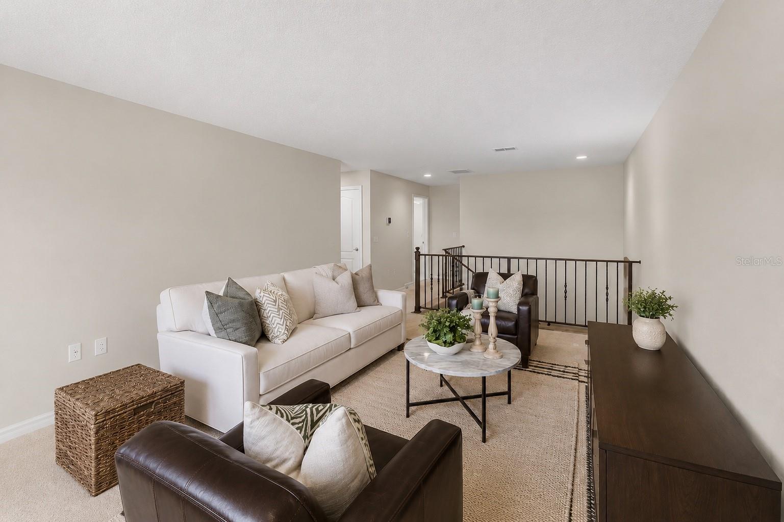 SAVANNAH LNDGS - Residential