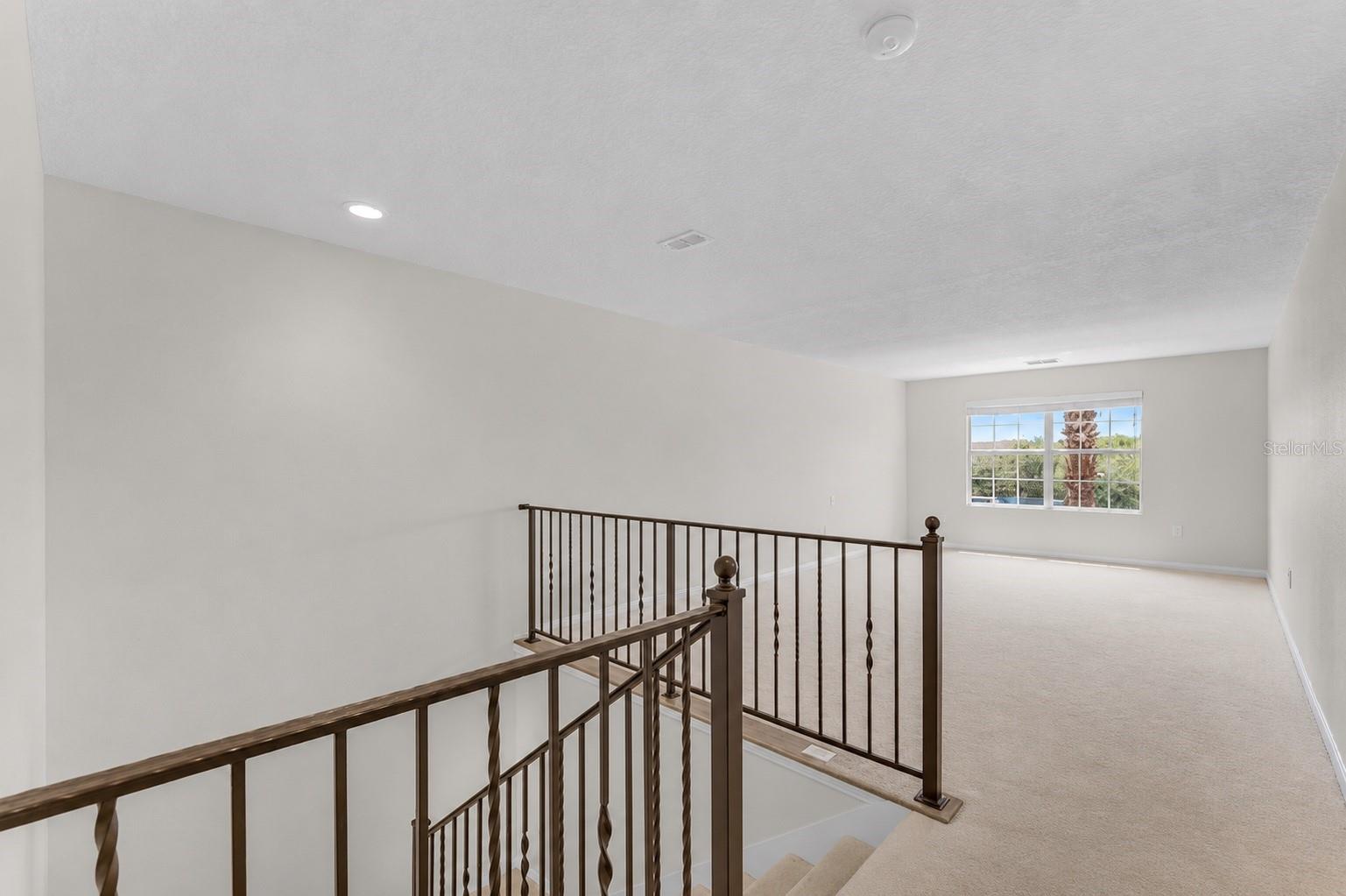 SAVANNAH LNDGS - Residential