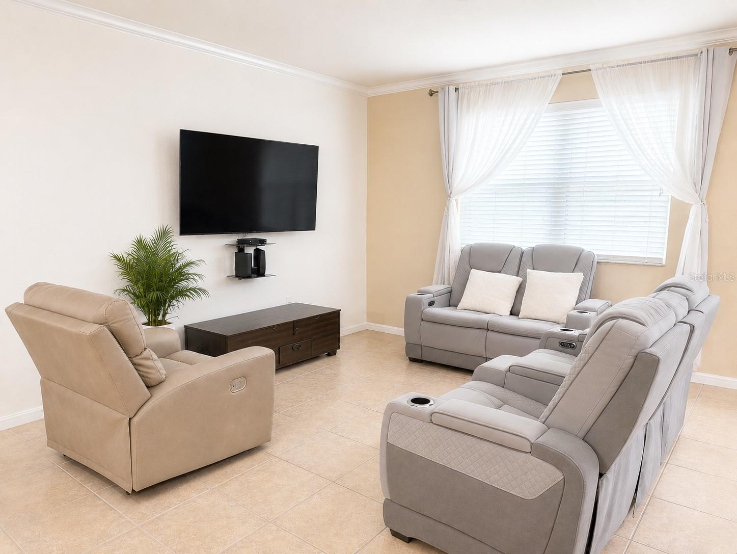 SAVANNAH LNDGS - Residential