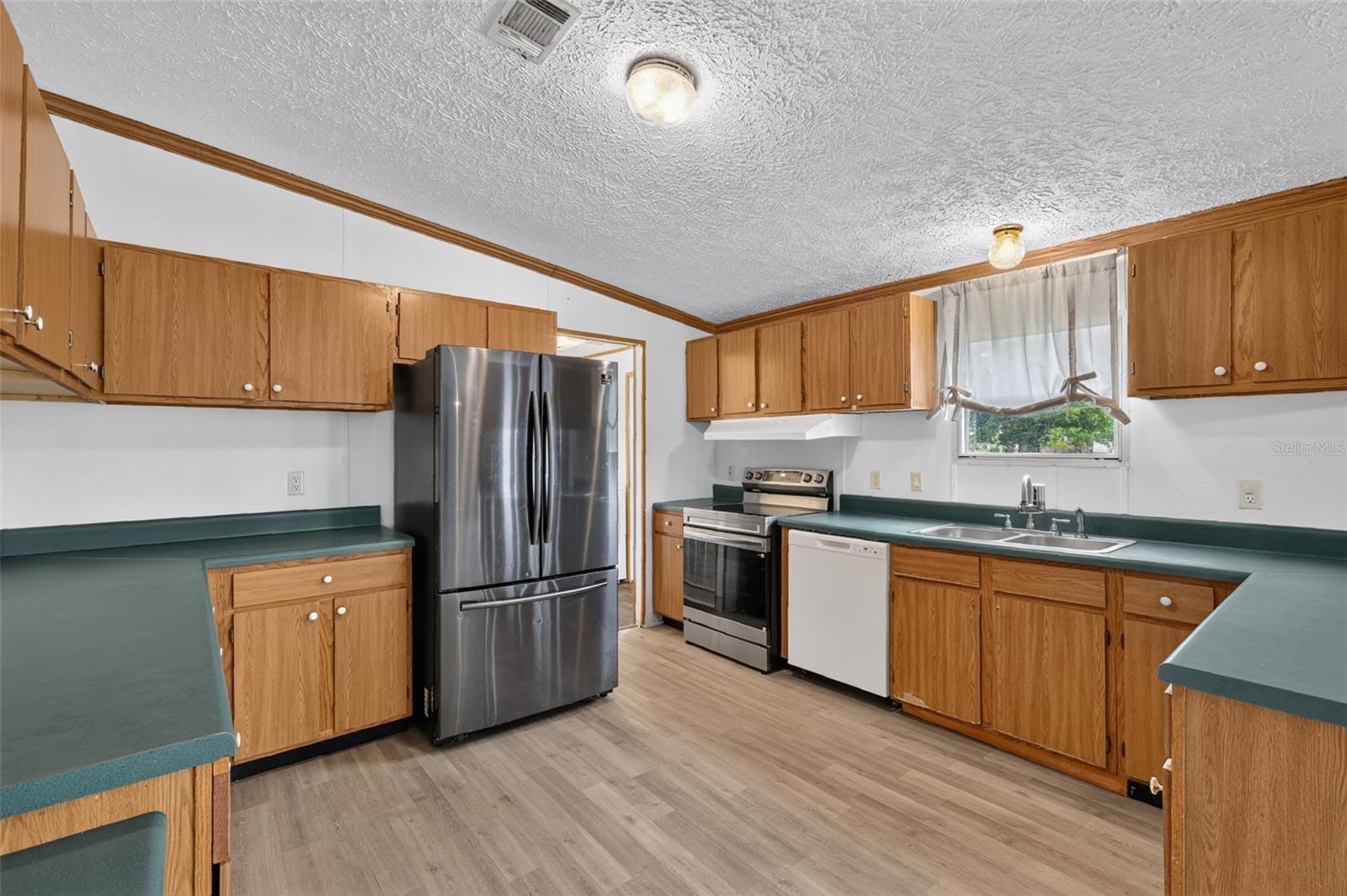 FOXBOROUGH FARMS - Residential